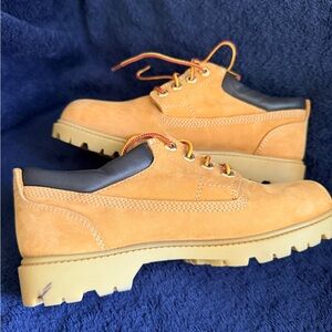 Timberland Women’s Nubuck Oxford Lug Sole Shoes – Wheat/Tan